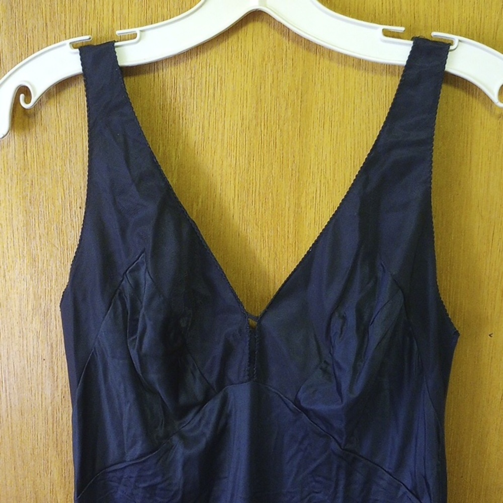 Baronet Lingerie Black Nylon & Lace Vintage Slip, Size 32 Average - Picture 2 of 6